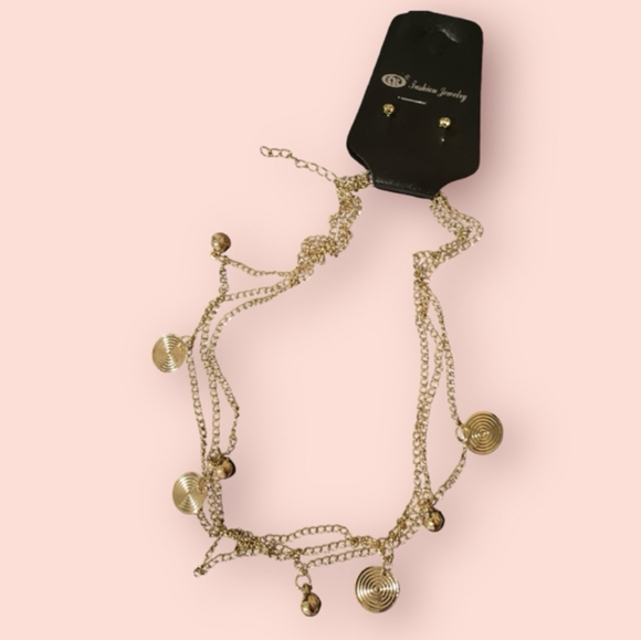 π₯³ 7/$10 CLEARANCE PRICEβ£οΈ Multi-layer Disc Stud Earrings & Necklace Set Gold - Picture 2 of 2